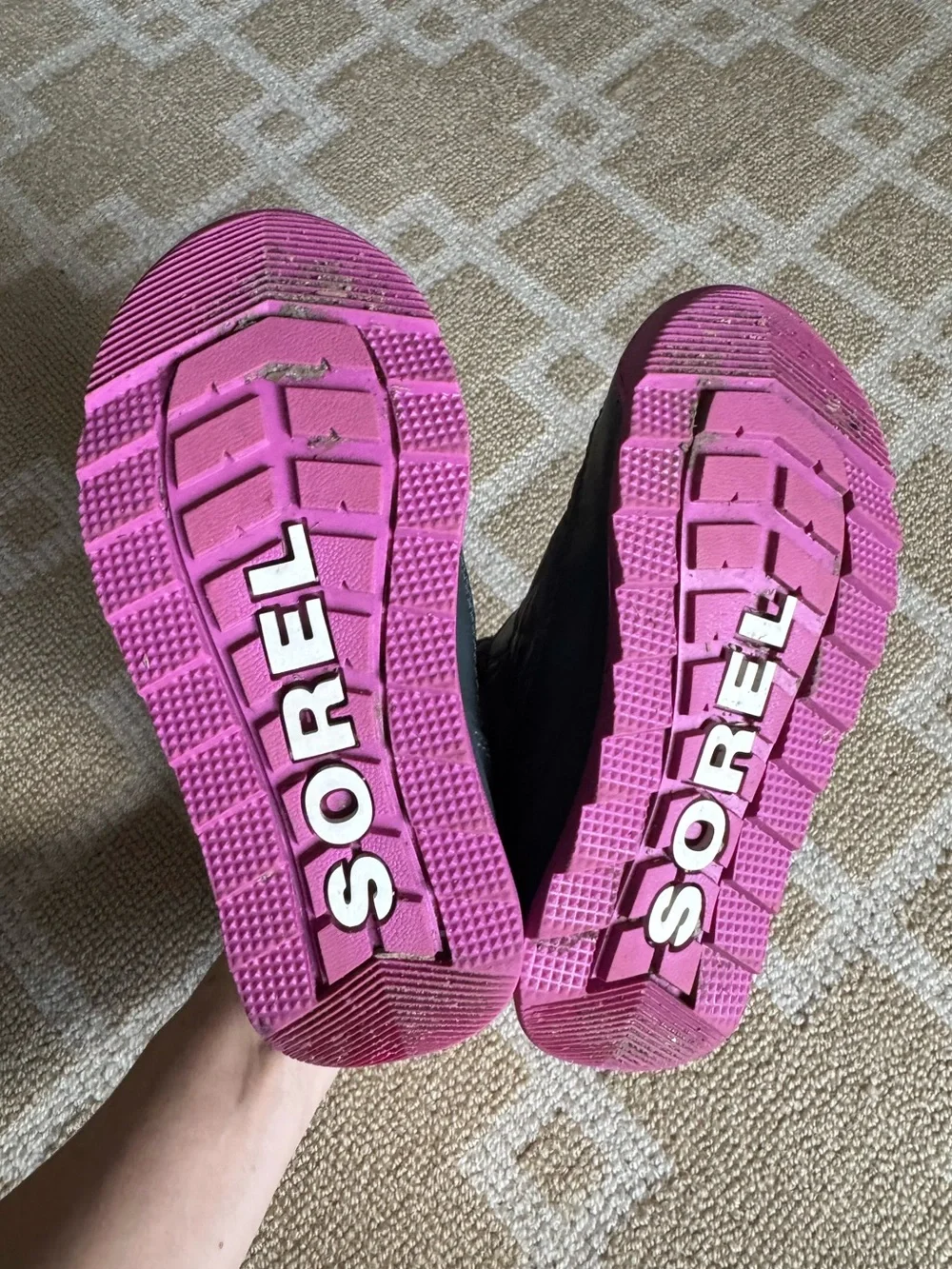 Sorel Whitney II Strap Waterproof Insulated Snow Boots Gray Pink Girls Size 9
